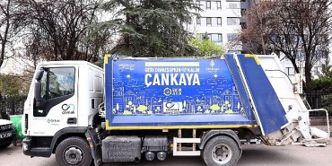 cankayada-tekstil-atiklari-icin-yeni-kumbaralar-hizmete-sunuldu.jpg