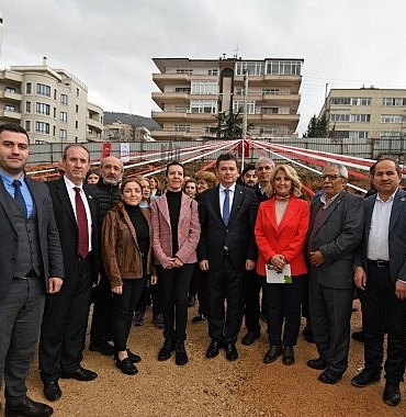 cem-hayirlioglu-yeniden-baskan-secildi.jpg