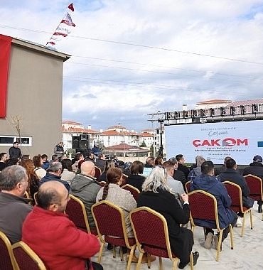 cesme-belediyesi-afet-koordinasyon-merkezi-acildi.jpg