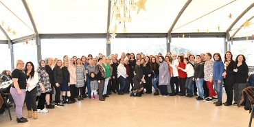 cigli-belediyesinden-kadin-kursiyerlere-anlamli-bulusma.jpg