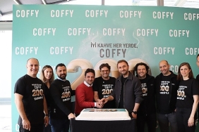 coffy-200uncu-magazasini-ankara-yuksek-hizli-tren-garinda-acti.jpg