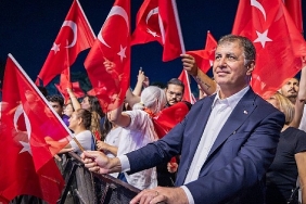 cumhuriyet-bir-ulkenin-kullerinden-yeniden-dogusunda-karanliga-meydan-okuyusundadir.jpg