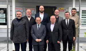 cumhuriyet-halk-partisi-sakarya-il-baskani-oguz-can-curoglu-esnafinin-sorunlarini-dinledi-48sHwFsR.jpg