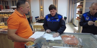 cumrada-pastanelere-siki-denetim-halk-sagligi-icin-kontroller-devam-ediyor.jpg