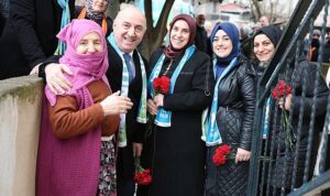 darica-belediye-baskani-ve-cumhur-ittifaki-darica-belediye-baskan-adayi-muzaffer-biyik-kazim-karabekir-7Up15h8B.jpg