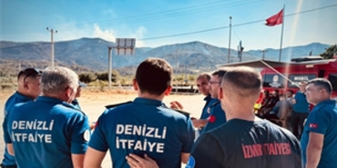 denizlide-gorev-tamam-izmir-itfaiyesi-eve-donuyor.jpg