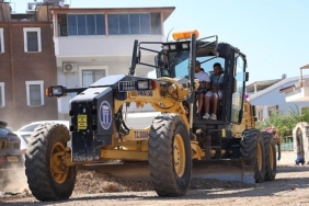 didim-belediyesinden-efeler-mahallesinde-yol-calismasi.jpg