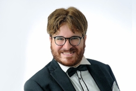 Dünyaca ünlü Türk Opera Sanatçıcı Tenor Sedat Can Öztoprak operanın kalbi Viyana'yı fethetti
