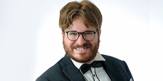 Dünyaca ünlü Türk Opera Sanatçıcı Tenor Sedat Can Öztoprak operanın kalbi Viyana'yı fethetti