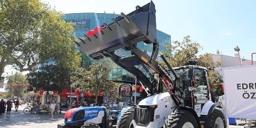edremit-belediyesine-5-yeni-is-makinasi.jpg