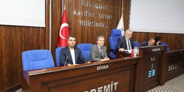 edremit-belediyesinin-2025-yili-butcesi-onaylandi.jpg