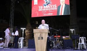 edremitte-19-mayis-coskusu-TFAjFyLi.jpg