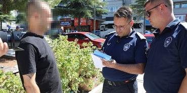 edremitte-yere-cop-ve-izmarit-atana-para-cezasi-donemi-basladi.jpg