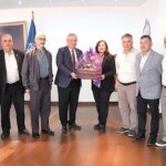 efeler-ziraat-odasi-baskani-mehmet-kendirlioglu-aydin-buyuksehir-belediye-baskani-ozlem-cerciogluna-nezaket-ziyaretinde-isVFYeO7.jpg