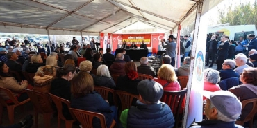 efes-selcukta-meryem-ana-evi-mucadelesi-suruyor-yilin-ilk-meclisi-nobet-alaninda.jpg