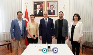 egeli-bilim-ekibi-isil-stresi-azaltan-ve-nefes-alabilen-akilli-giysiler-gelistirecek-GFA4UjEG.jpg