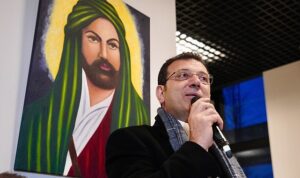 ekrem-imamoglu-alevi-vatandaslarin-hizir-lokmasina-ortak-oldu-UJjNEJac.jpg