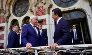 ekrem-imamoglu-almanya-federal-cumhurbaskani-dr-frank-walter-steinmeieri-sirkeci-garinda-karsiladi-siwDXiCY.jpg