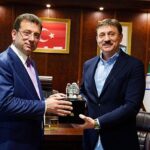 ekrem-imamoglu-bahcelievler-belediye-baskani-hakan-bahadira-tebrik-ziyaretinde-bulundu-ybiYGmRt.jpg