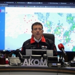ekrem-imamoglu-istanbulun-karla-mucadelesini-akomdan-takip-etti.jpg