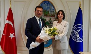ekrem-imamoglu-uskudar-belediye-baskani-sinem-dedetasa-tebrik-ziyaretinde-bulundu-N3zjBReh.jpg