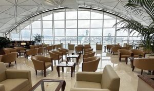 emirates-hong-kong-uluslararasi-havalimanindaki-dinlenme-salonunu-yeniledi-ctATIY39.jpg