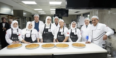 enstitu-istanbul-ismek-kadinlari-en-iyi-baklavayi-yapmak-icin-yaristi.jpg