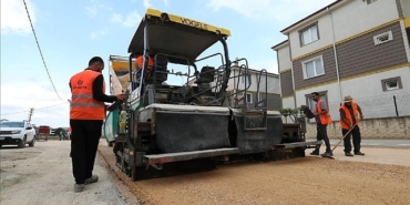ertugrulgazi-mahallesinde-tretuvar-ve-yol-kaplama-calismalari-suruyor.jpg