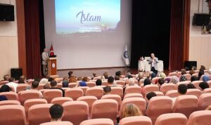 eude-din-ve-deger-olarak-islam-konferansi-duzenlendi-hHIQmJRw.jpg