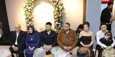 genc-ciftin-yuzuklerini-baskan-topaloglu-takti.jpg