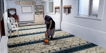 geyvede-cami-temizligi-devam-ediyor.jpg