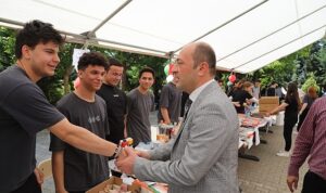 geyvede-filistin-icin-kermes-RnF16BhJ.jpg