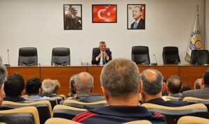 golcuk-belediye-baskani-ali-yildirim-sezer-31-martta-duzenlenen-yerel-secimlerin-ardindan-mazbatalarini-alan-XbCG6FqD.jpg