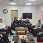 golcuk-belediye-baskani-ali-yildirim-sezer-ilce-jandarma-komutanligini-ziyaret-ederek-jandarma-teskilatinin-185-kurulus-yil-donumunu-kutladi.jpg