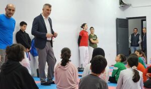 golcuk-belediyesi-tarafindan-tadilati-tamamlanarak-yenilenen-duzagac-kultur-merkeziinde-taekwondo-dersleri-basladi-UuAcHUI7.jpg