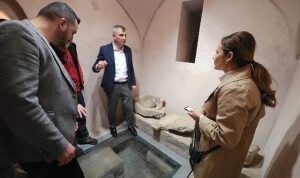 golcuk-belediyesi-tarafindan-yeniden-ihya-edilerek-ilceye-ve-turizme-kazandirilmasi-hedeflenen-yukari-ulaslidaki-tarihi-YjqcxqNa.jpg