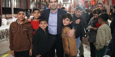 gumuspala-iftar-sofrasinda-bir-araya-geldi.jpg
