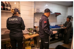 guzelbahce-belediyesi-zabita-ekiplerinden-restoranlara-siki-denetim.jpg