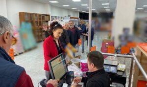 halk-marketteki-ucuz-et-kampanyasina-buyuk-ilgi-ANqlhhVT.jpg
