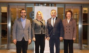 hazirgiyim-ihracatcilari-yilin-son-ceyreginde-toparlanma-bekliyor-rd69T9yX.jpg