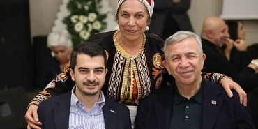 huseyin-can-guner-hizir-lokmasina-katildi.jpg