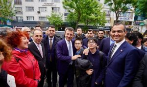 ibb-baskani-ekrem-imamoglu-sislinin-cicegi-burnunda-belediye-baskani-emrah-sahana-tebrik-ziyaretinde-bulundu-PMhmc31E.jpg