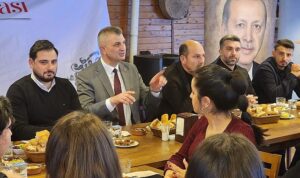 ilk-kez-oy-kullanacak-gencler-baskan-sezer-dedi-Zd5vr1z9.jpg
