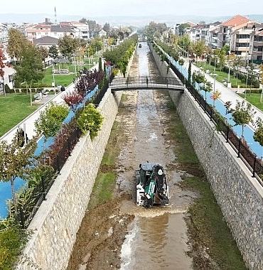 İnegöl Belediyesi’nden Yağış Öncesi Sel Ve Su Baskınlarına Karşı Önlem