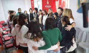 isranbul-vakfindan-hatayda-kadin-cemberi-34N19Iv3.jpg