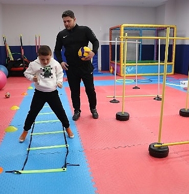 İstanbul'da engeller sporla aşılıyor: İBB’den 87 bini aşkın vatandaşa sporla rehabilitasyon hizmeti