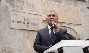 istanbulun-en-ozel-tarihi-kutuphanelerinden-biri-daha-restore-edildi-haci-salim-aga-kutuphanesi-yeniden-GWAVTB25.jpg