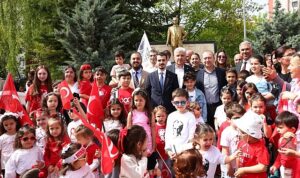iyi-ki-cumhuriyet-var-iyi-ki-gazi-mustafa-kemal-ataturk-var-pUpWY8Xu.jpg