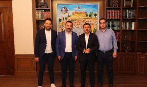 iyi-parti-kirsehir-il-baskani-zafer-satilmistan-nevsehir-belediye-baskani-secilen-rasim-ariyi-ziyaret-L1zRHEEH.jpg