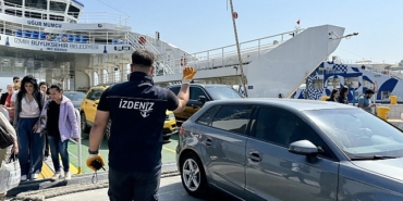 izdenizden-yolculara-onemli-uyari-yolculuk-bitmeden-ayaga-kalkmayin.jpg